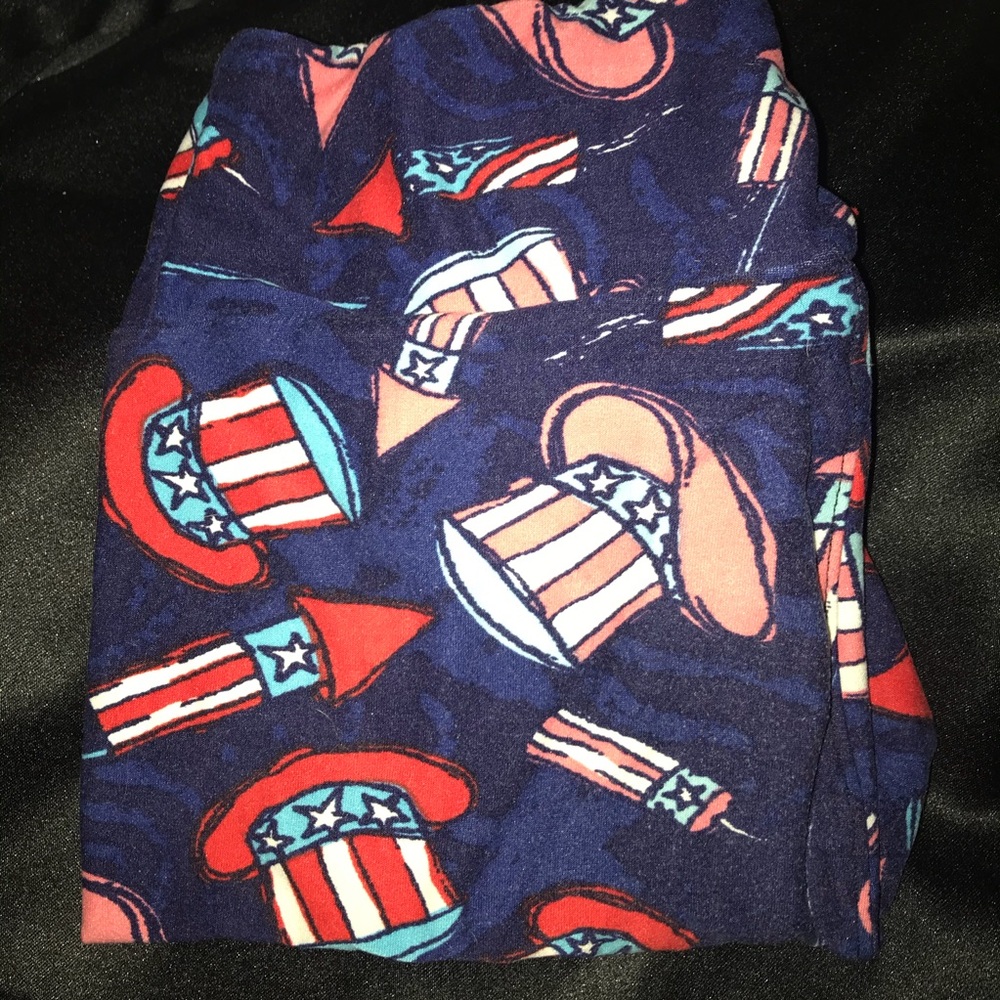 LuLaRoe Americana Leggings One Size